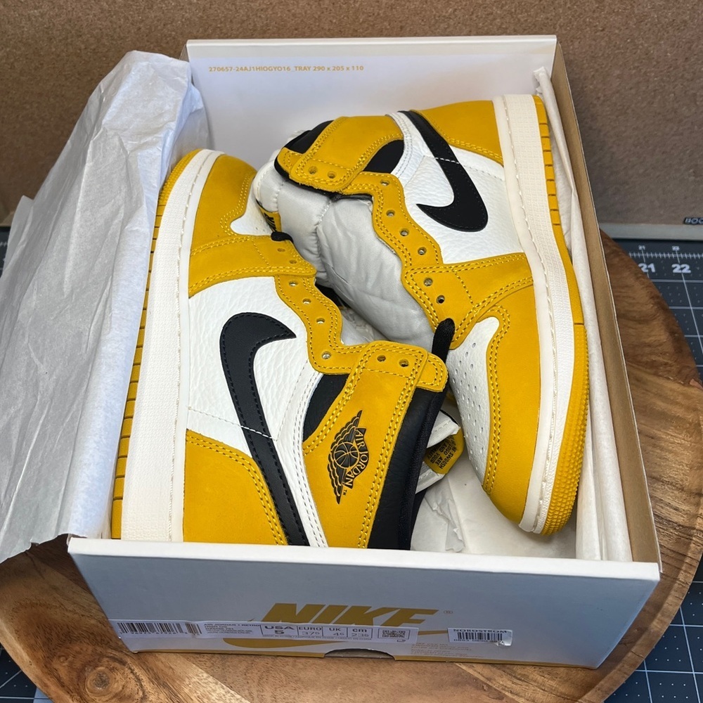 Jordan 1 retro high og
Brand new - Picture 7 of 15